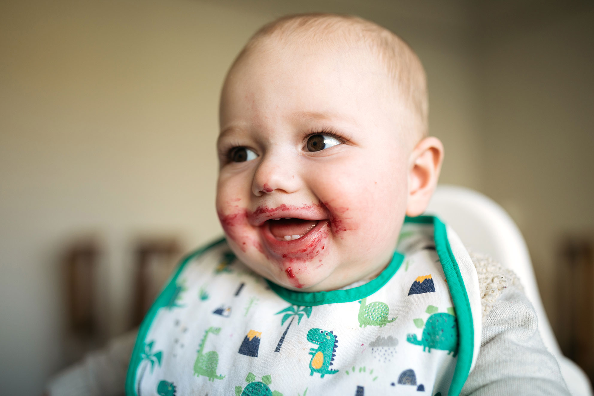 Mit der Einf&uuml;hrung der Beikost wird die Darmflora vielf&auml;ltiger.